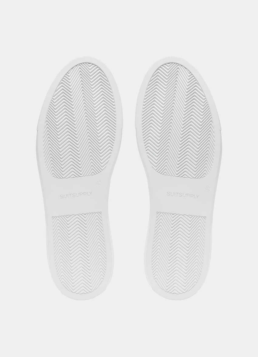 White Sneaker 3 White Sneaker - Image 3