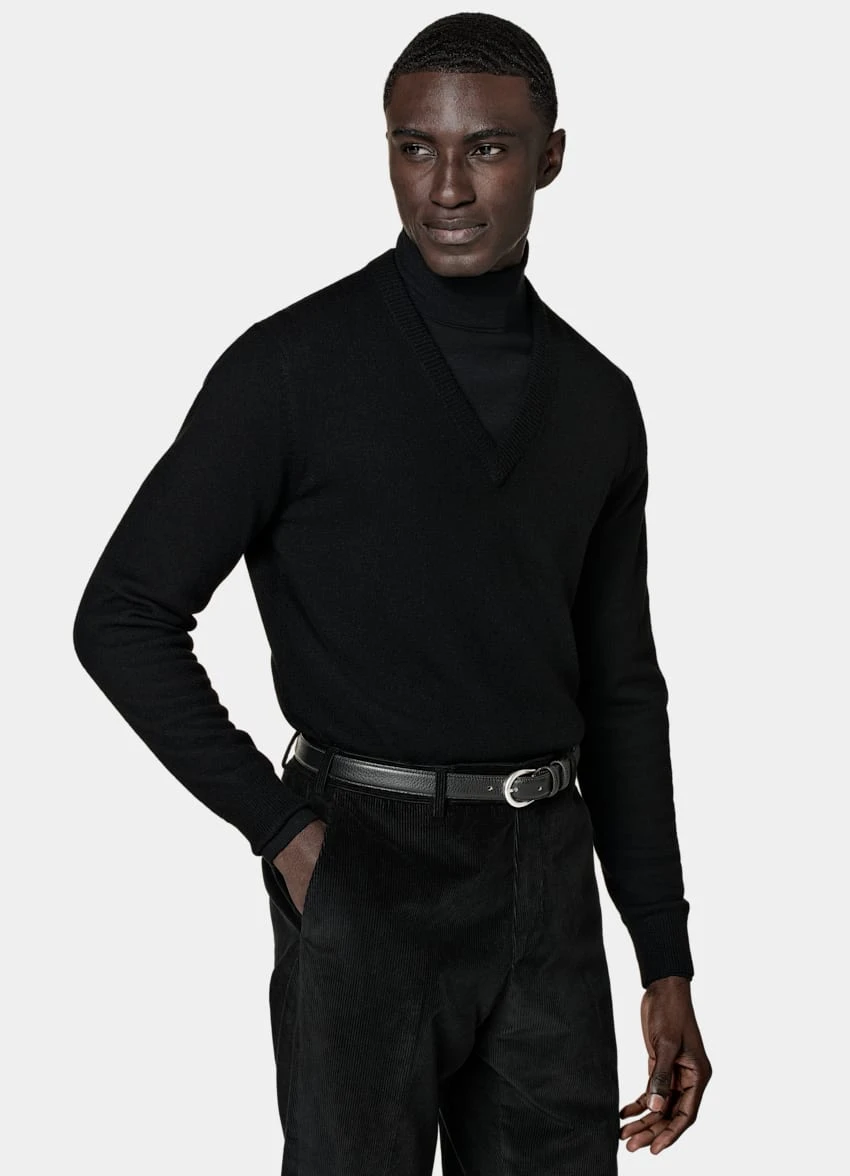 Black V-Neck 2 Black V-Neck - Image 2